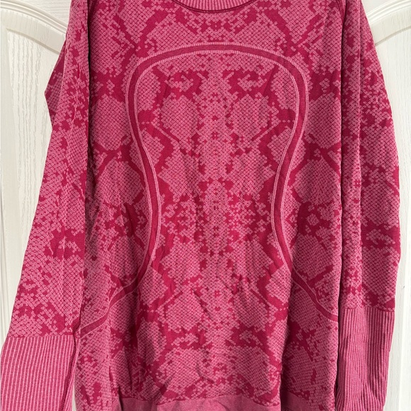 Lululemon Swiftly Raspberry Pattern Long Sleeve Top - Picture 2 of 4